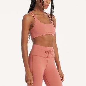 Vuori Yosemite Sports Bra Cinnamon pink